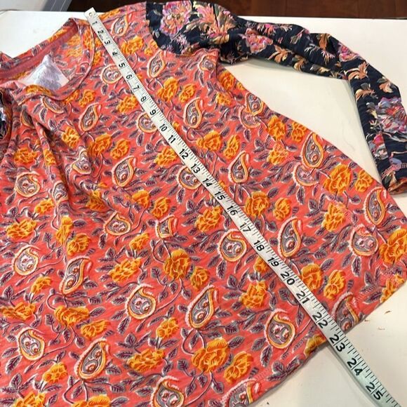 Cino gorgeous Paisley mixed media top nwot size small - Picture 5 of 9